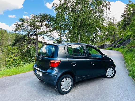 Toyota Yaris 6 of 6