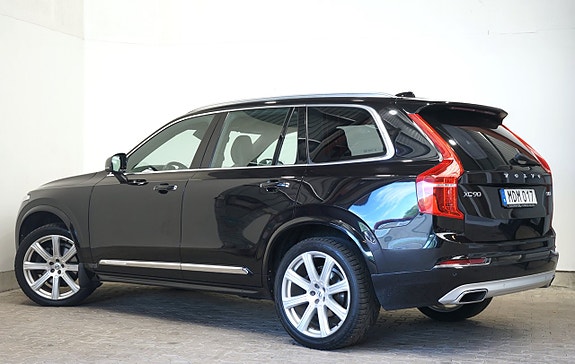 Volvo XC90 3 of 5