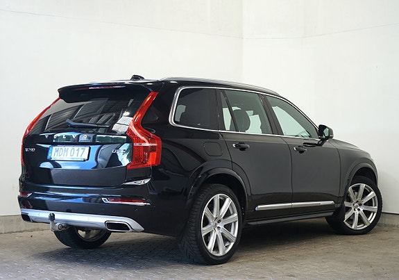 Volvo XC90 4 of 5