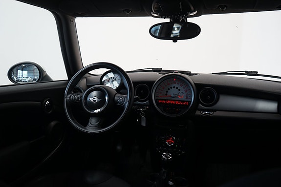 MINI Cooper 5 of 5