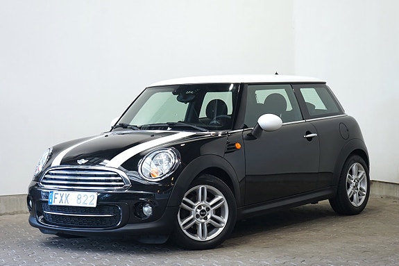 MINI Cooper 2 of 5