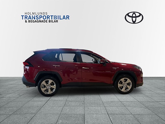 Toyota RAV4 17 of 23