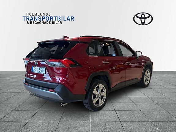 Toyota RAV4 18 of 23
