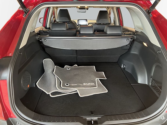Toyota RAV4 10 of 23