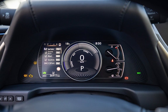 Lexus ES300h 20 of 26