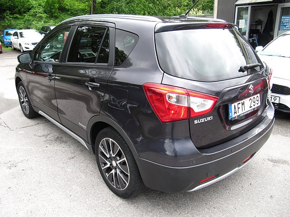 Suzuki S-Cross 5 of 5