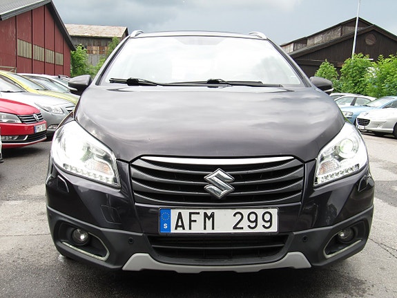 Suzuki S-Cross 3 of 5
