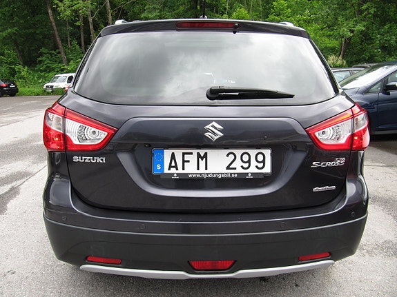Suzuki S-Cross 4 of 5