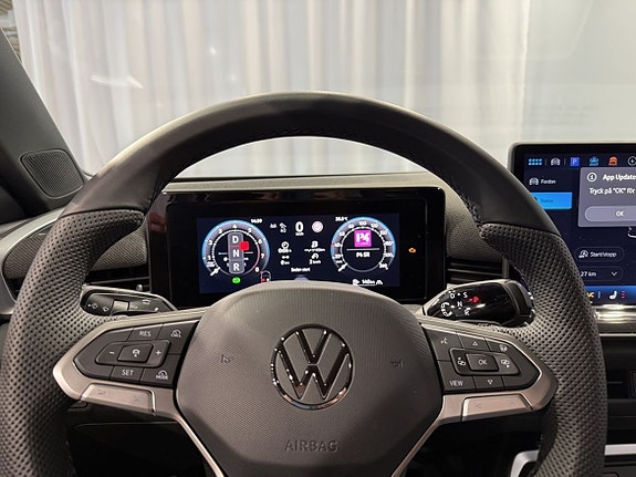 Volkswagen T-Roc 9 of 24