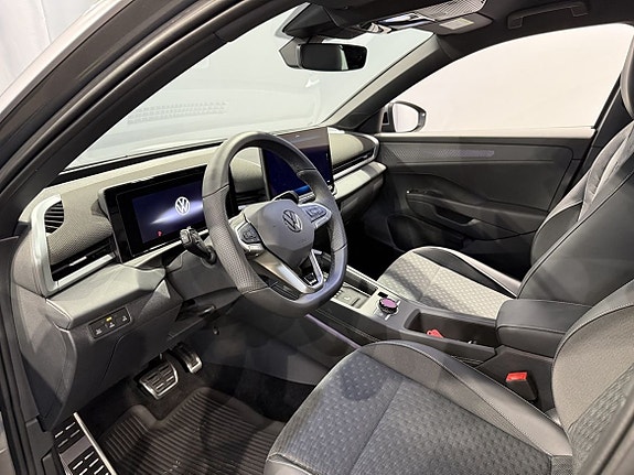 Volkswagen T-Roc 7 of 24