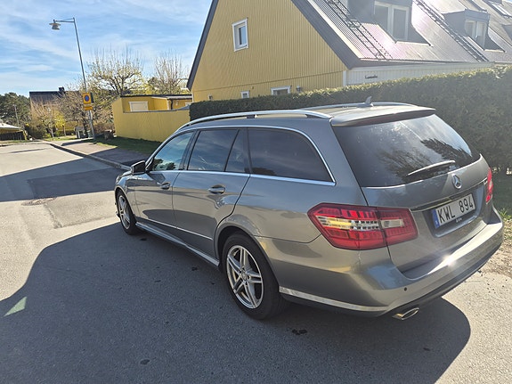 Mercedes-Benz E220 5 of 5