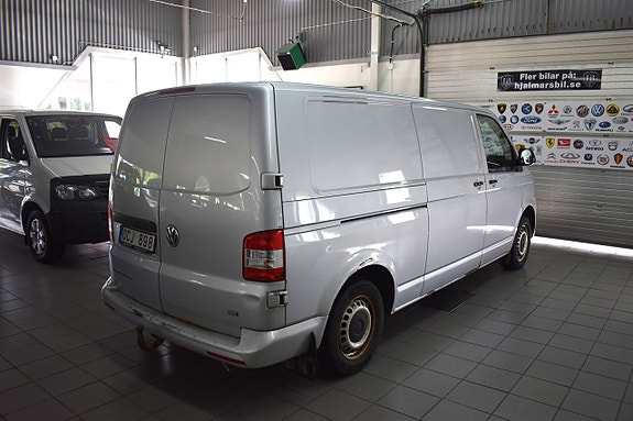Volkswagen Transporter 2 of 5
