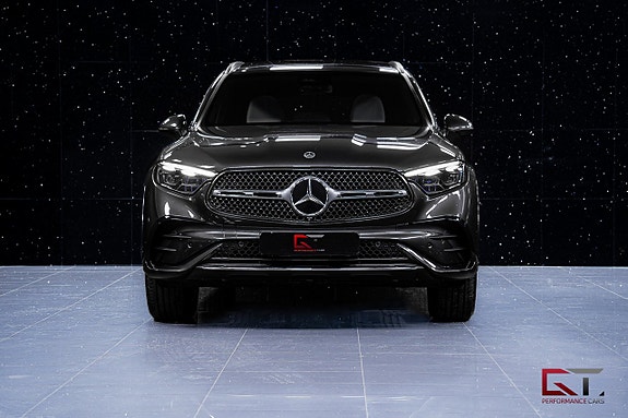 Mercedes-Benz GLC300 de 3 of 20