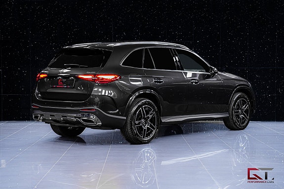 Mercedes-Benz GLC300 de 8 of 20