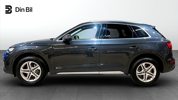 Audi Q5 2 of 5
