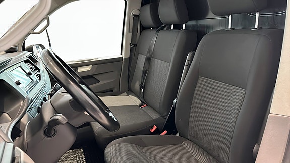 Volkswagen Transporter 8 of 12
