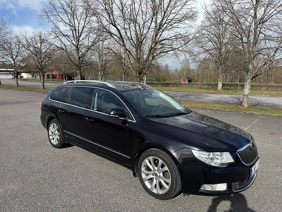 Skoda Superb 2 of 5