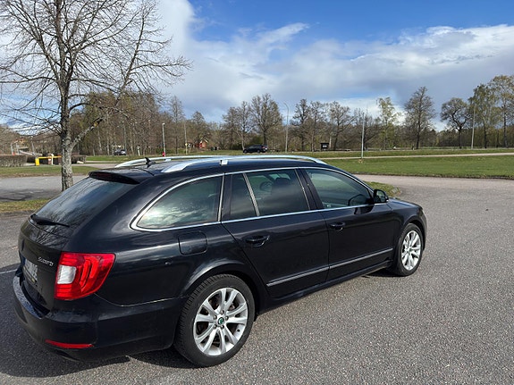 Skoda Superb 4 of 5