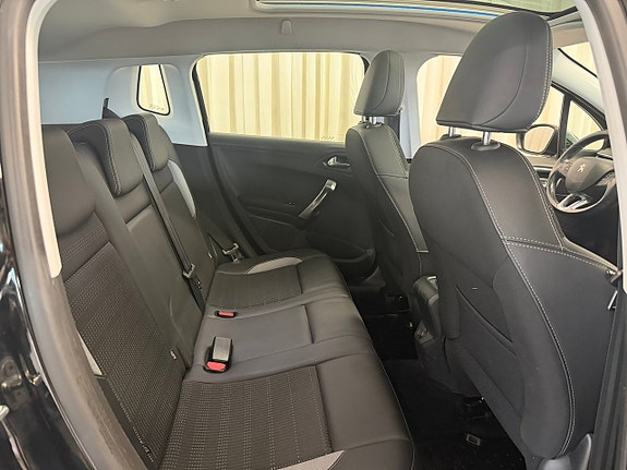Peugeot 2008 10 of 21