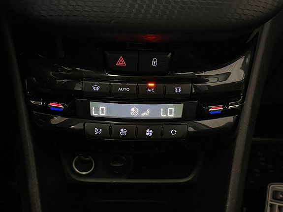 Peugeot 2008 17 of 21