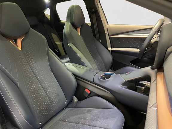 Cupra Tavascan 7 of 8
