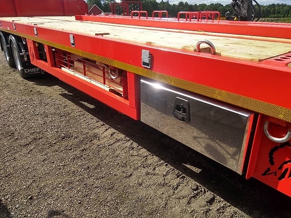Chieftain 4-axl maskintransport 30 ton traktor 7 of 8