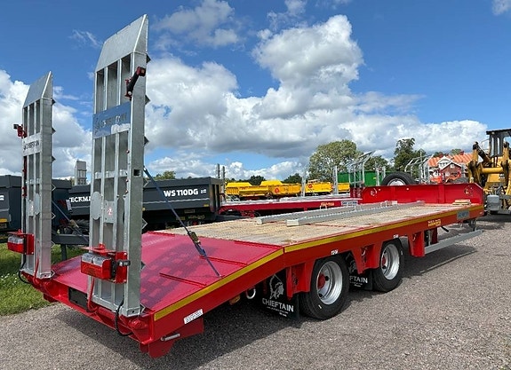 Chieftain 2-axl Maskintransportkärra lastbil 2 of 7