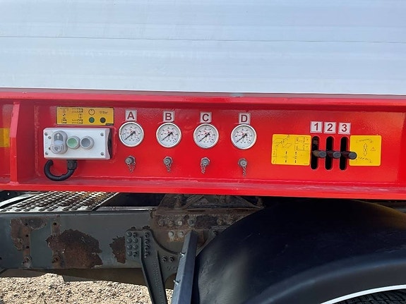Kässbohrer Maskintrailer trombon 3-axlig hydraulisk styrning 20 of 20