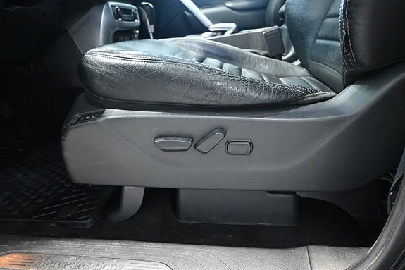 Mercedes-Benz X350 d 16 of 23