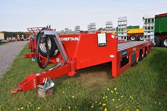 Chieftain 3-axl Maskintransportkärra traktor 24 ton 2 of 6