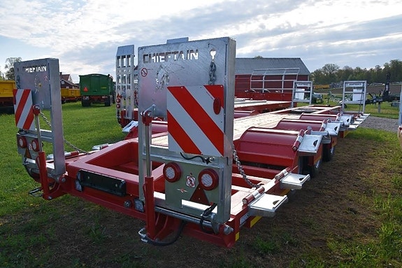 Chieftain 3-axl Skogsmaskintrailer 26 ton 2 of 6