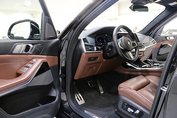 BMW X7 14 of 30