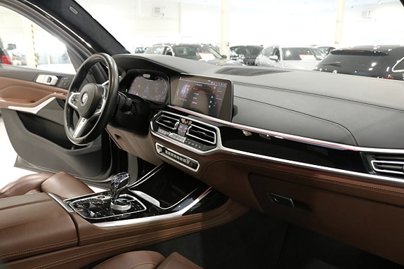 BMW X7 15 of 30