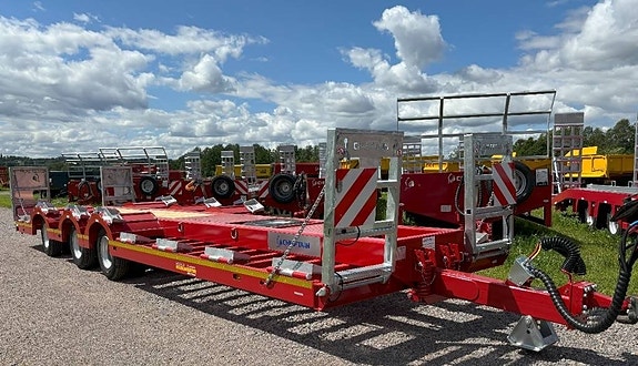 Chieftain 3-axl Skogsmaskintrailer 60 km 30 ton Styrbar 2 of 7