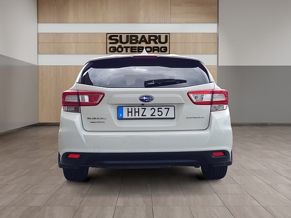Subaru Impreza 4 of 5