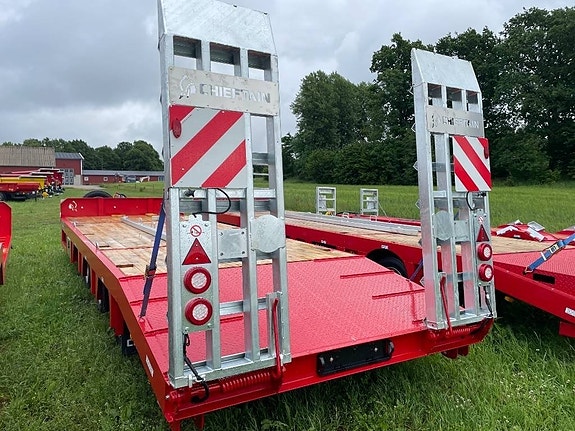 Chieftain Maskintransport dubbla drag/bromsar 3 of 10