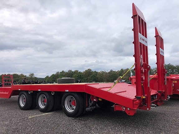 Chieftain Skogsmaskintrailer Stegdäck 27 ton 4 of 11