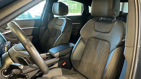 Audi Q8 e-tron 12 of 12