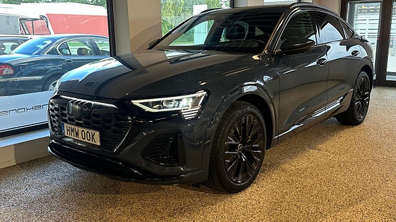 Audi Q8 e-tron 6 of 12
