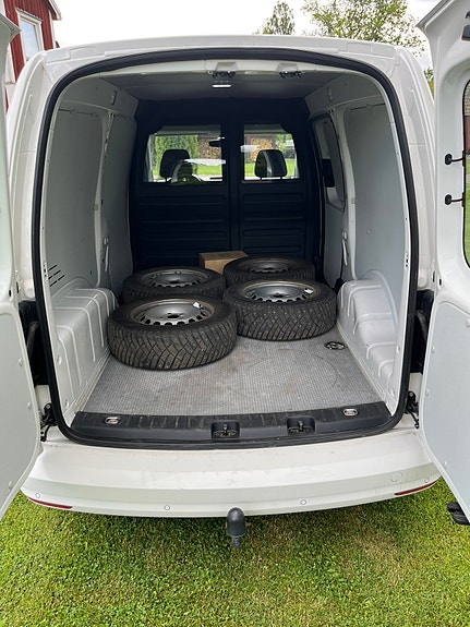 Volkswagen Caddy Maxi 4 of 5