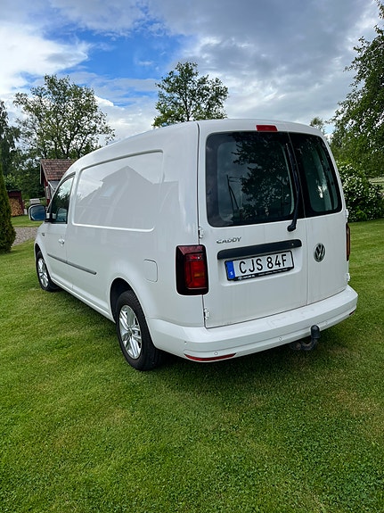 Volkswagen Caddy Maxi 2 of 5