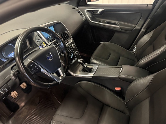 Volvo XC60 7 of 11