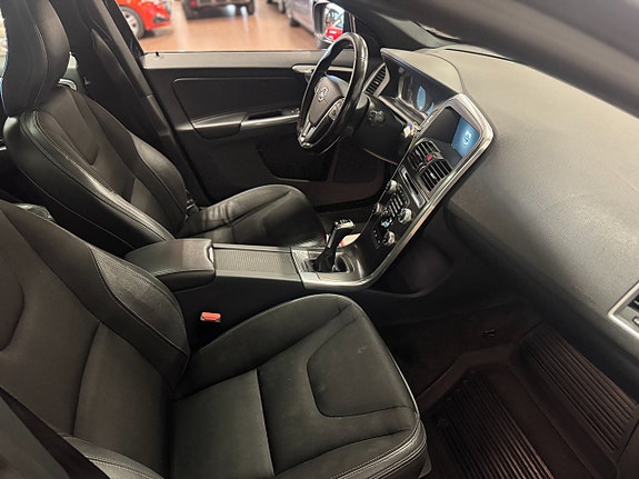 Volvo XC60 6 of 11