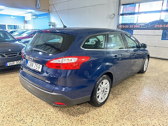 Ford Focus 5 of 11