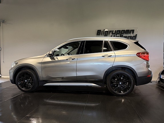 BMW X1 4 of 5