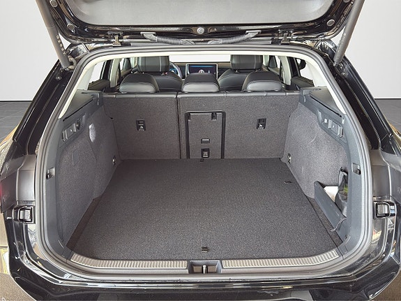 Volkswagen Passat 19 of 20