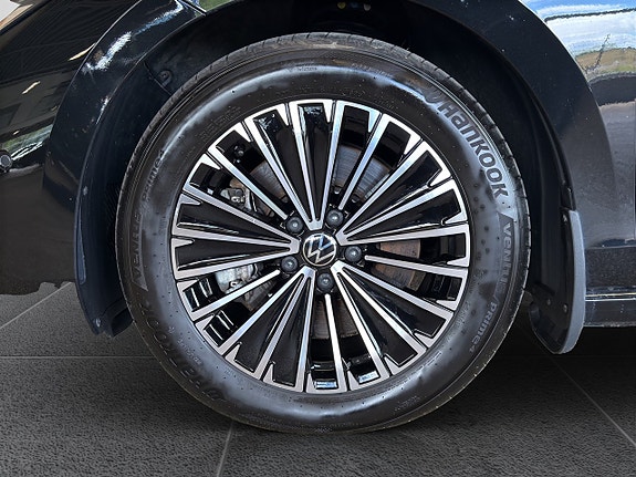 Volkswagen Passat 20 of 20
