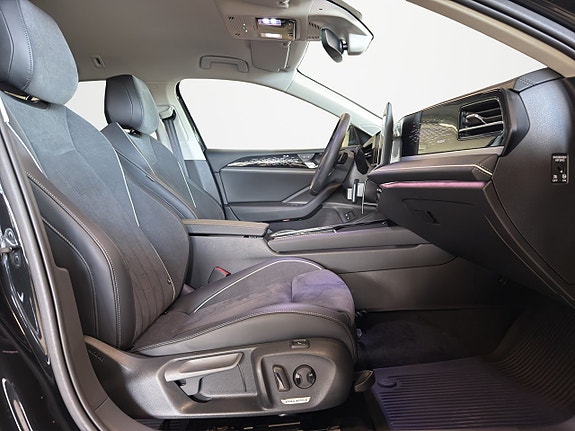 Volkswagen Passat 17 of 20