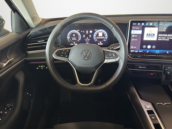 Volkswagen Passat 10 of 20