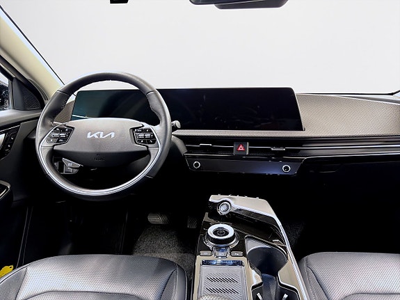Kia EV6 11 of 16